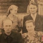На фото сестра, батько, мати та Геннадій