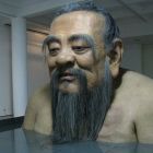 Реконструкція тіла Конфуція в музеї Rockbound